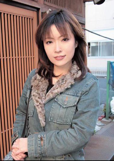 CYAS-003 Married Woman Buying File 3