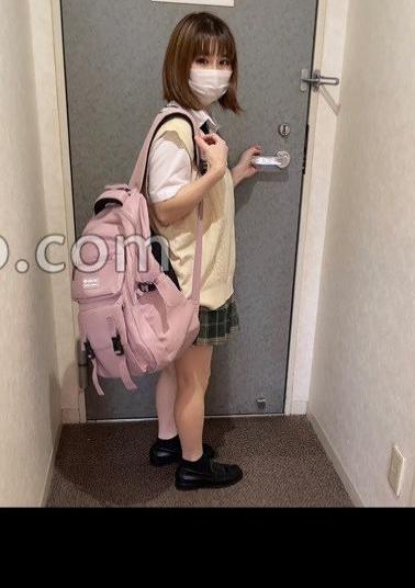 Mosaic 534CRT-045 Wearing For 18 Hours Personal Shooting Short Stature With Big Breasts And Big Butt In Red Pants_Beautiful Brown Haired Girl/woman